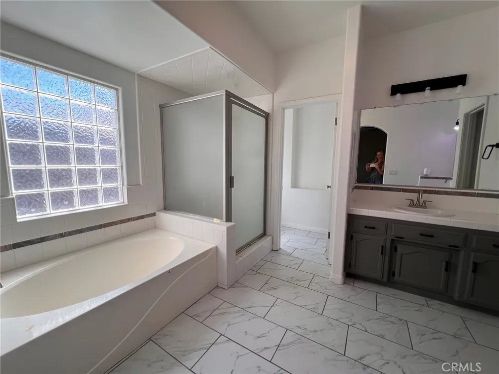 10106 Shoveldown Court Bakersfield, CA 93311