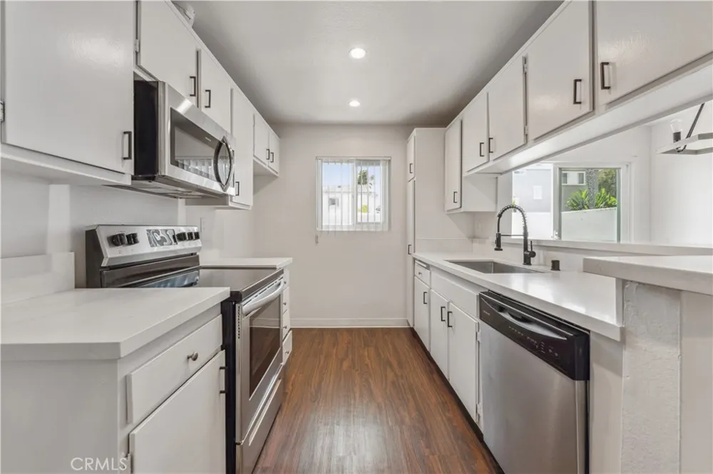 415 S Prospect Avenue #218 Redondo Beach, CA 90277