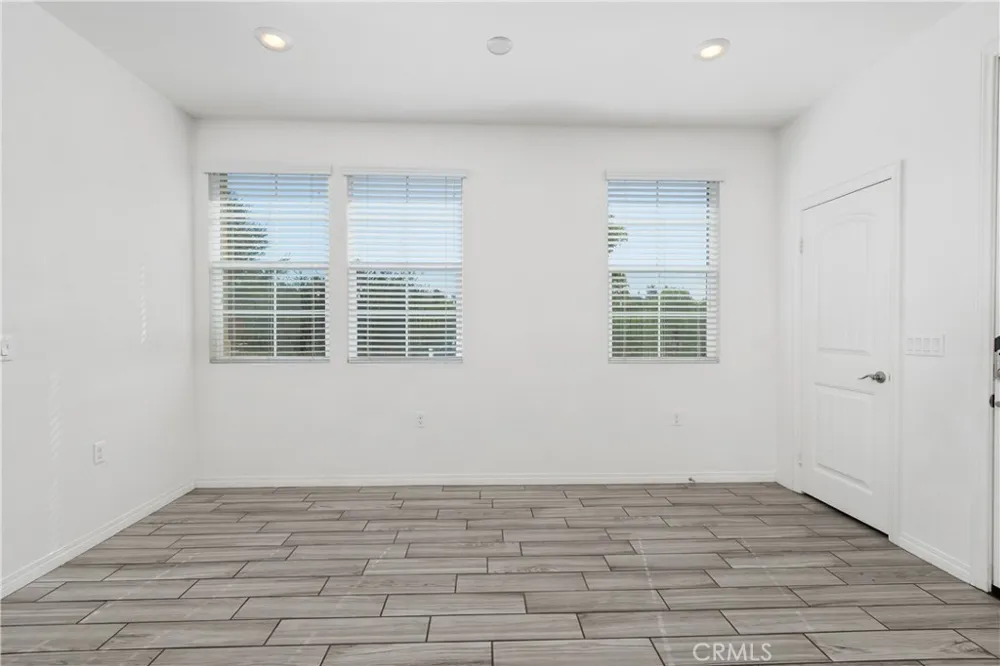 40410 Calle Real Murrieta, CA 92563