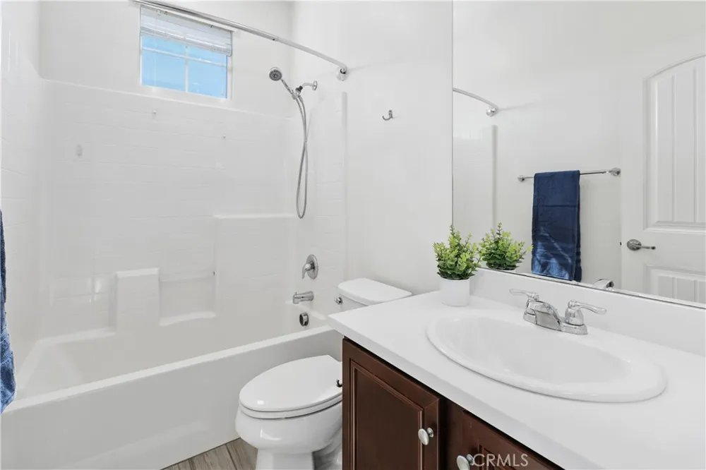 40410 Calle Real Murrieta, CA 92563
