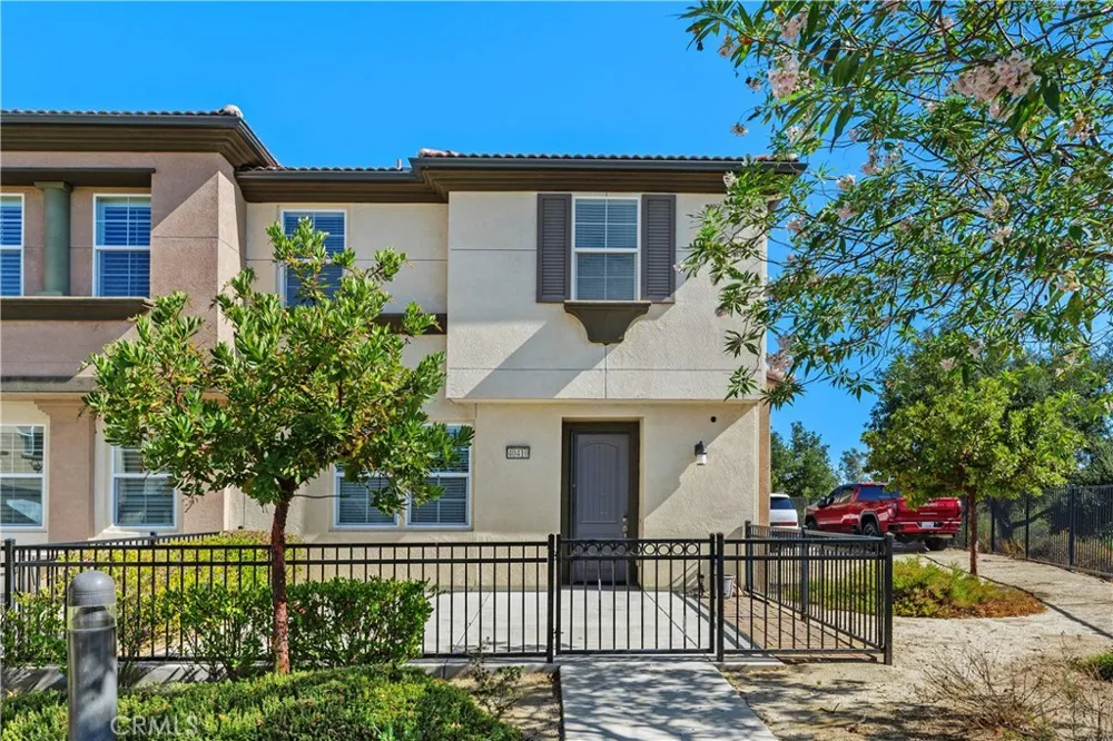 40410 Calle Real Murrieta, CA 92563