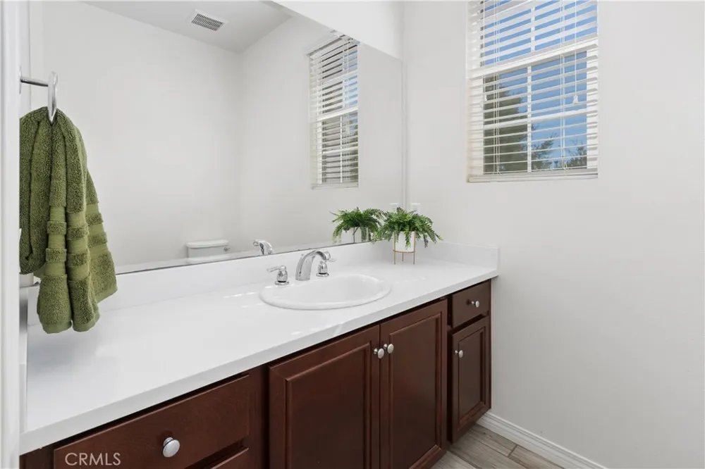 40410 Calle Real Murrieta, CA 92563
