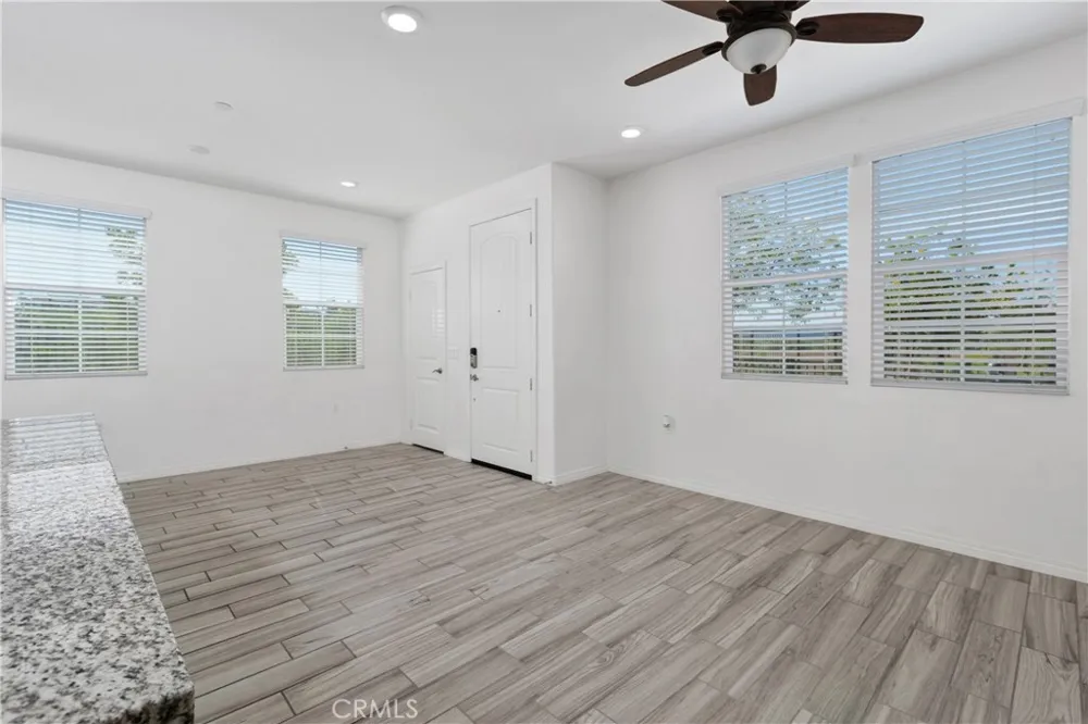 40410 Calle Real Murrieta, CA 92563