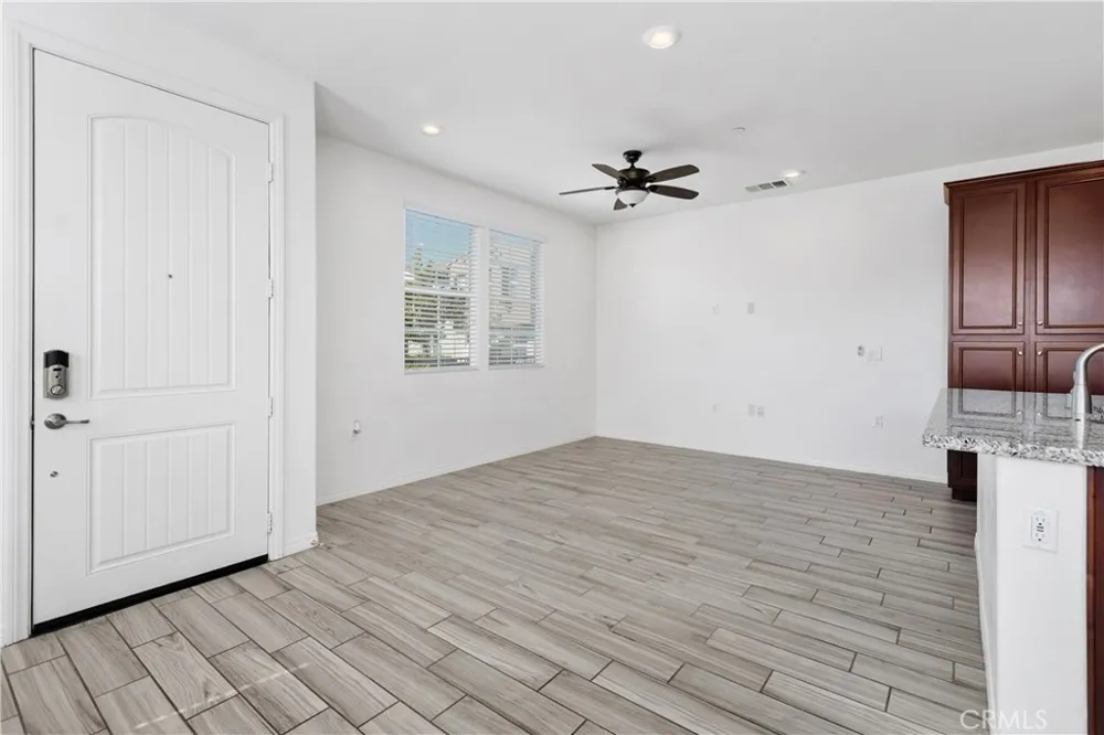 40410 Calle Real Murrieta, CA 92563