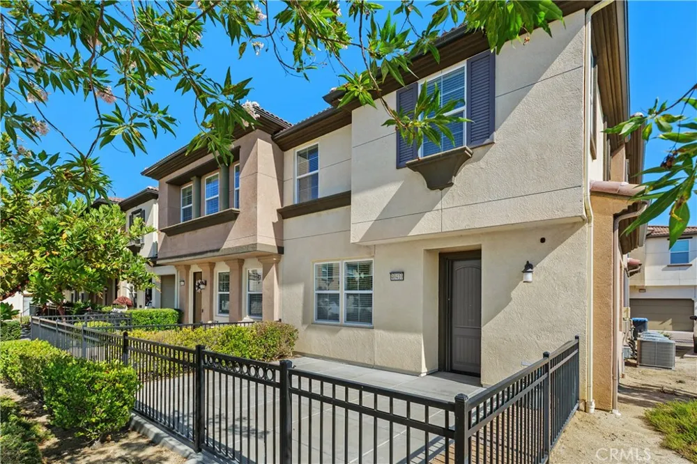 40410 Calle Real Murrieta, CA 92563