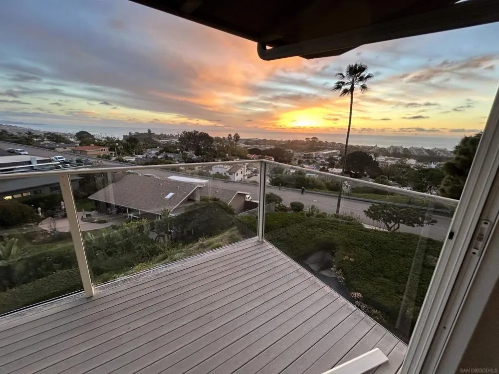 640 W Solana Circle #27 Solana Beach, CA 92075