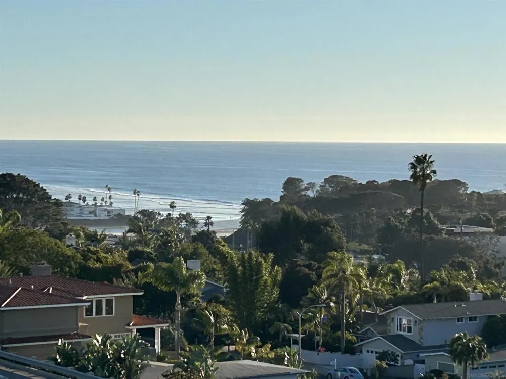 640 W Solana Circle #27 Solana Beach, CA 92075