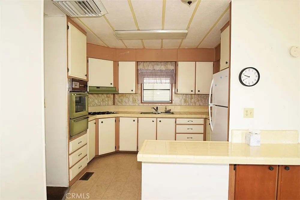 56254 29 Palms Highway #25 Yucca Valley, CA 92284