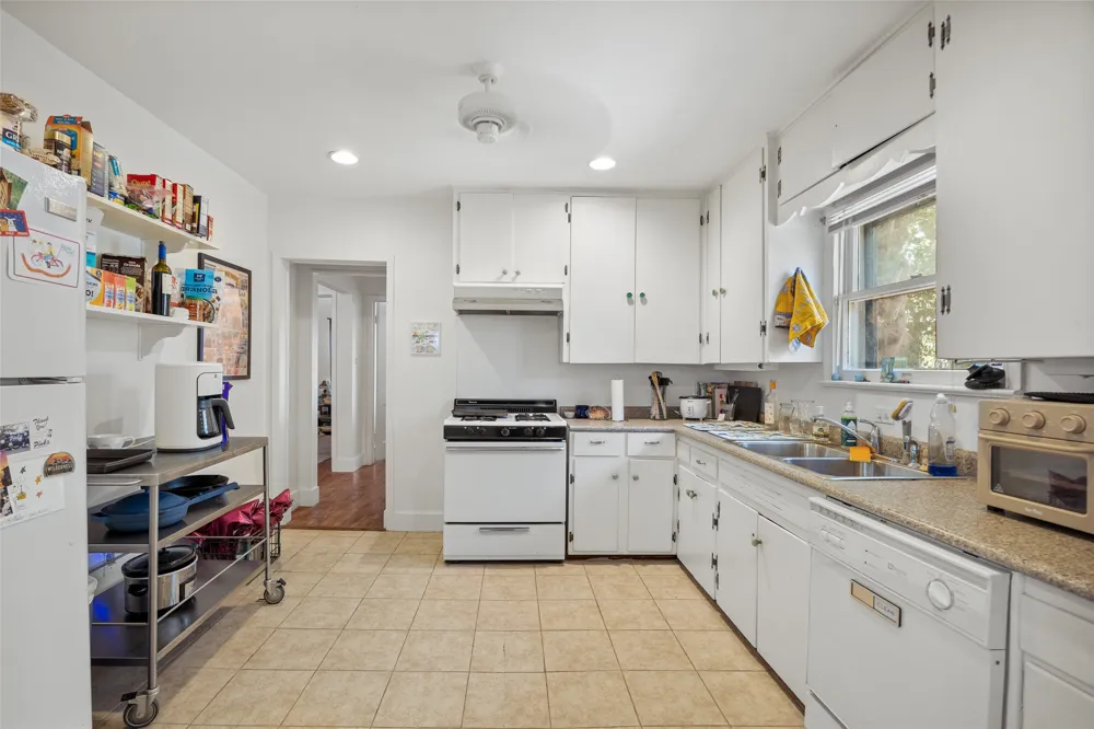 5504 Joe Sayers Avenue Austin, TX 78756