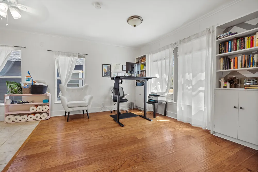5504 Joe Sayers Avenue Austin, TX 78756