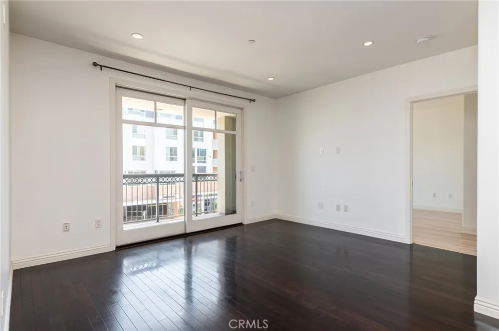 268 Caruso Avenue Glendale, CA 91210