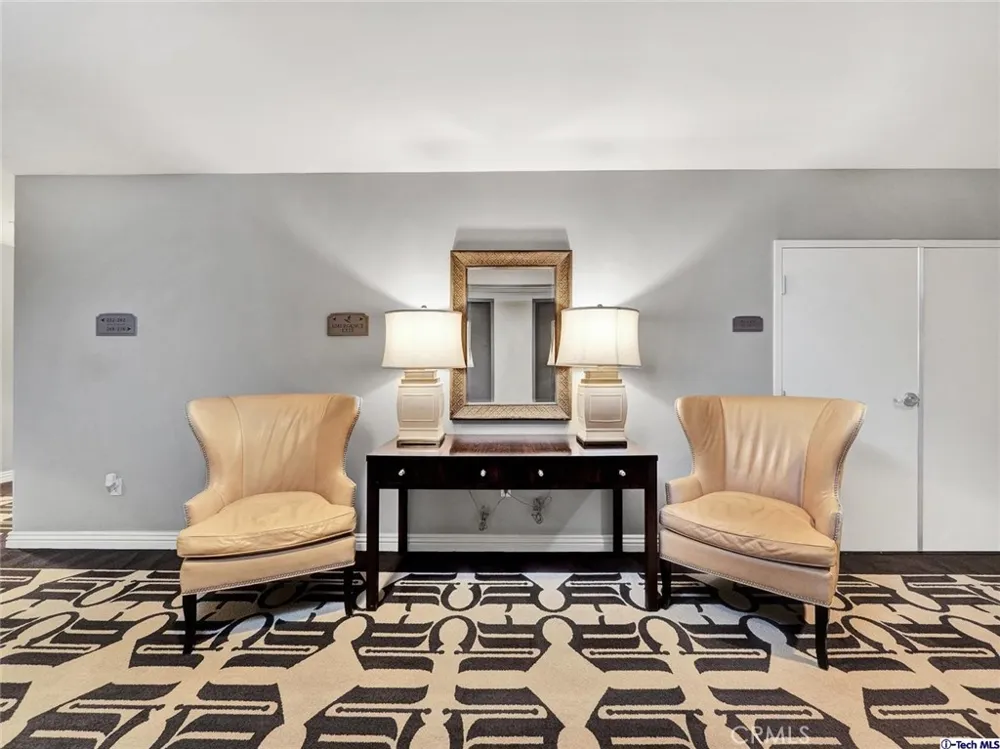 268 Caruso Avenue Glendale, CA 91210