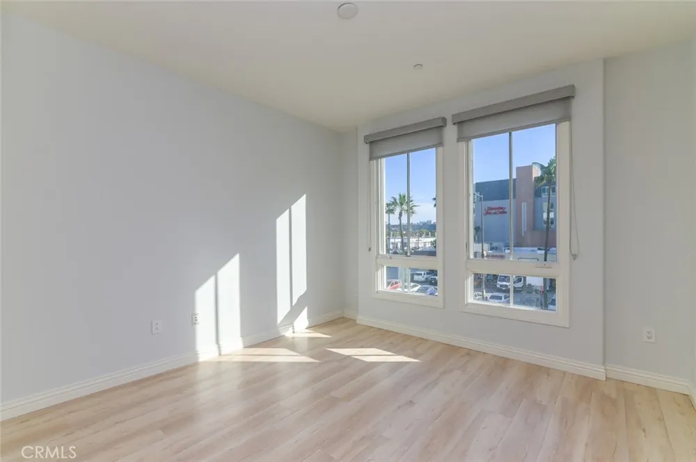 268 Caruso Avenue Glendale, CA 91210