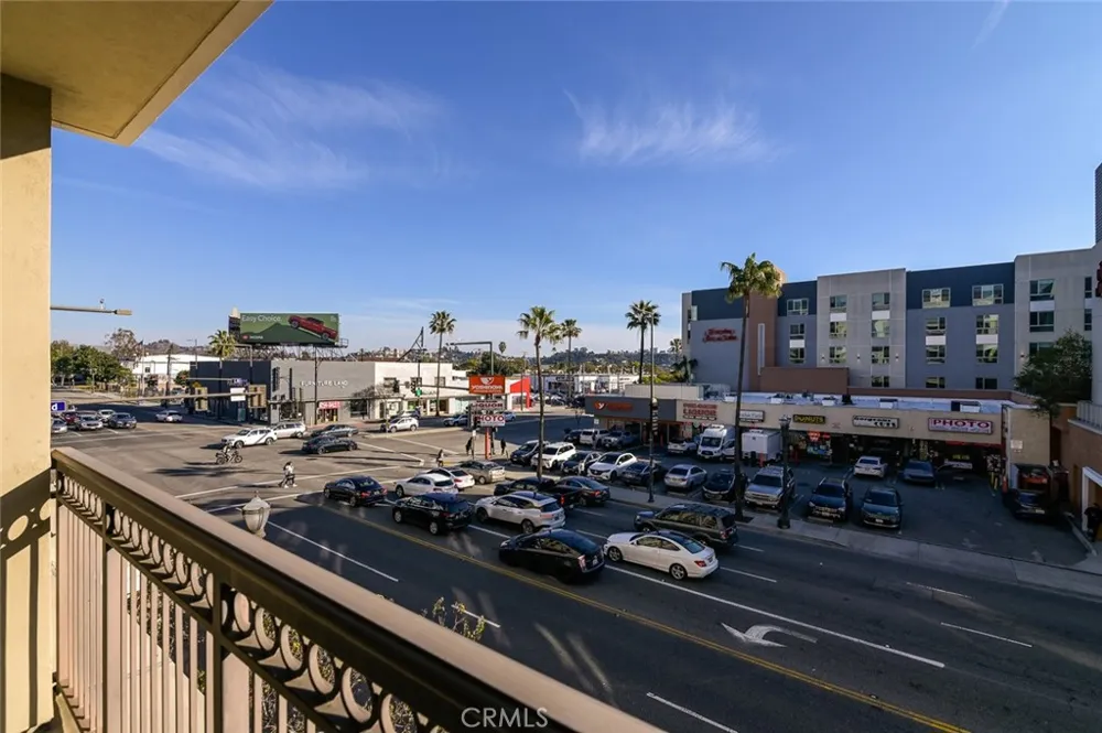 268 Caruso Avenue Glendale, CA 91210