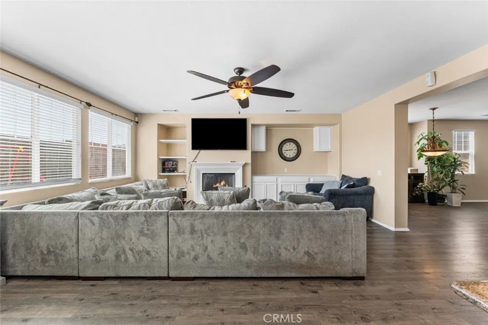 1234 Wellington Drive Palmdale, CA 93551