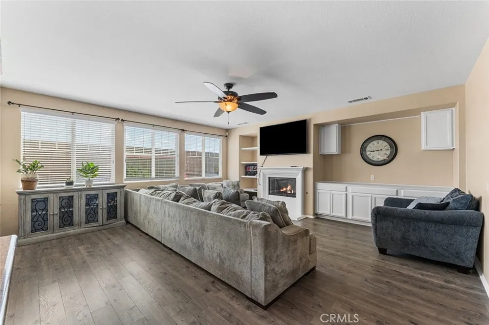 1234 Wellington Drive Palmdale, CA 93551