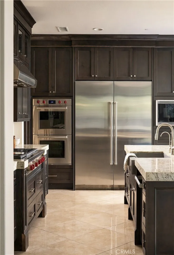 106 Heather Mist Irvine, CA 92618