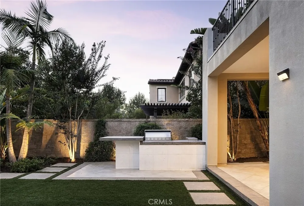 106 Heather Mist Irvine, CA 92618