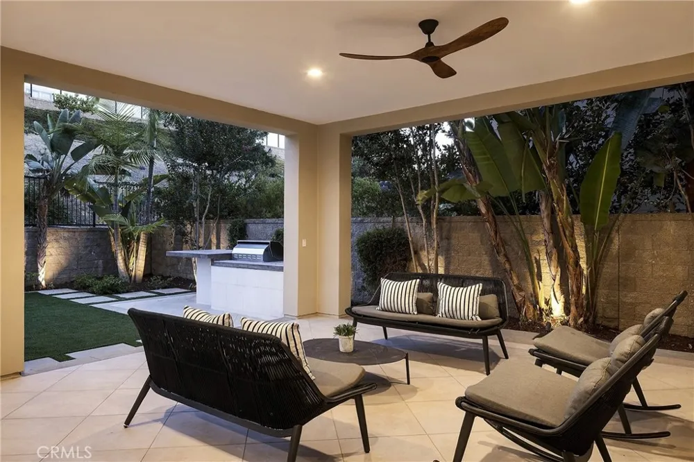 106 Heather Mist Irvine, CA 92618