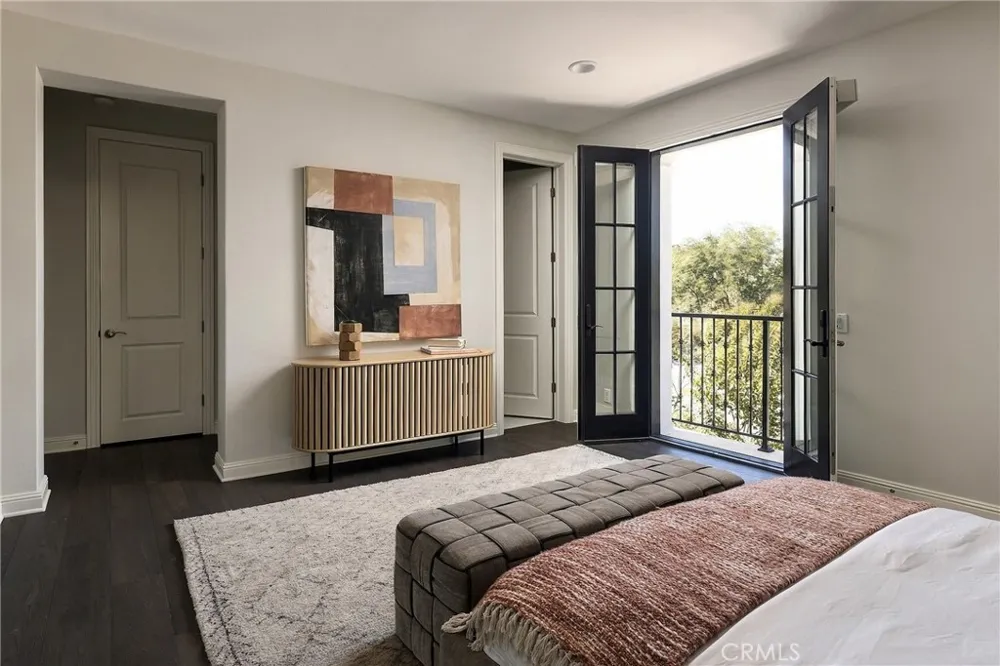 106 Heather Mist Irvine, CA 92618