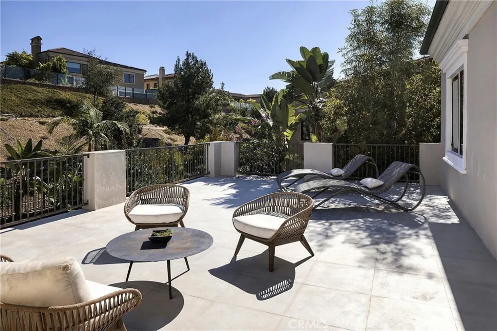106 Heather Mist Irvine, CA 92618