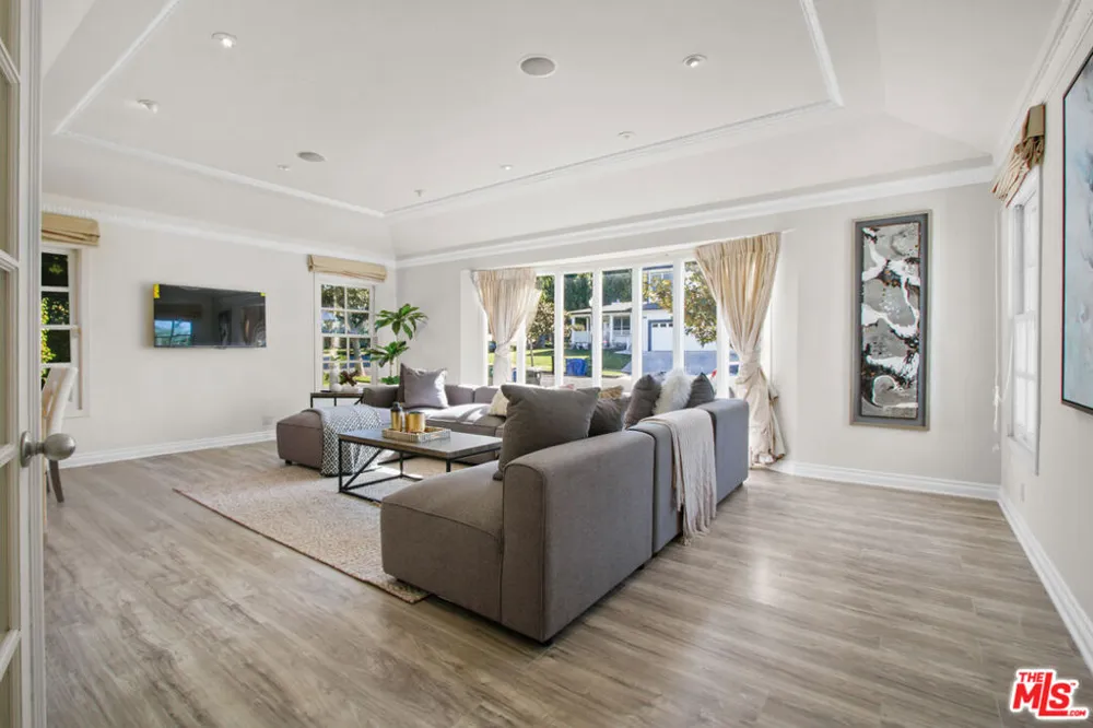 9509 Cresta Drive Los Angeles, CA 90035