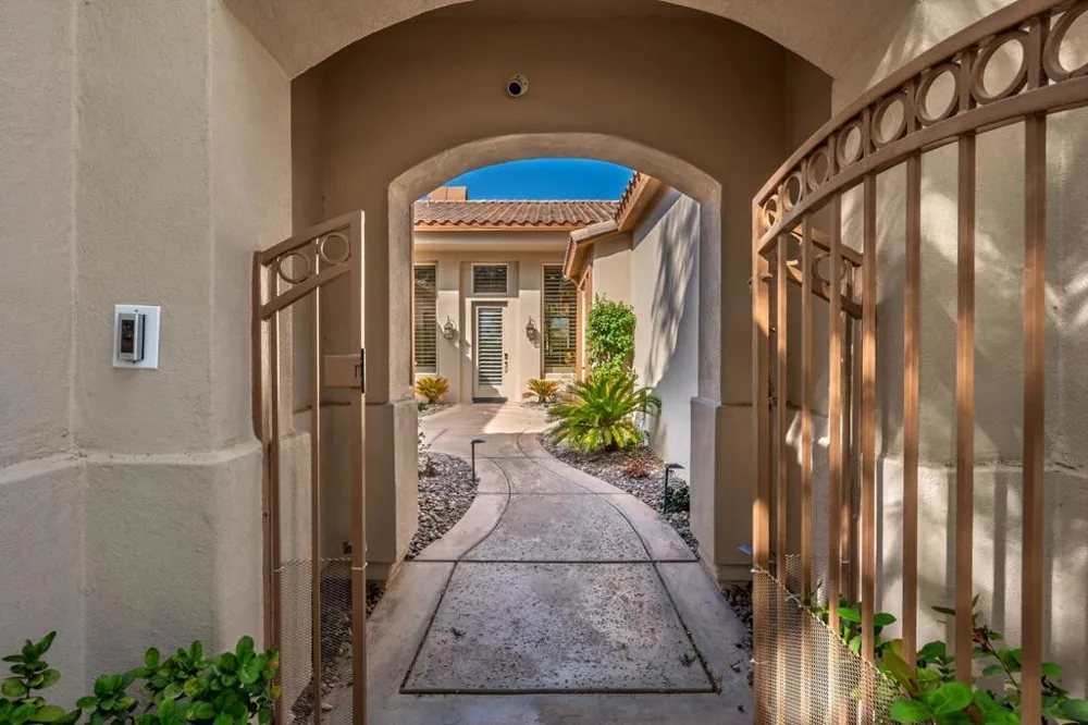 80670 Spanish La Quinta, CA 92253