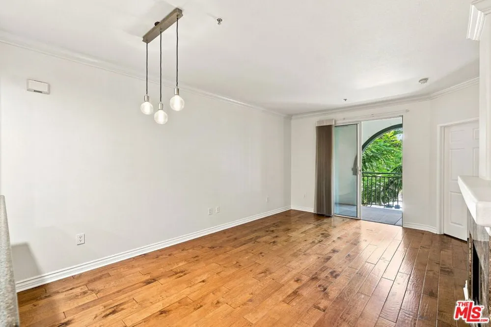 12963 Runway Road #218 Playa Vista, CA 90094