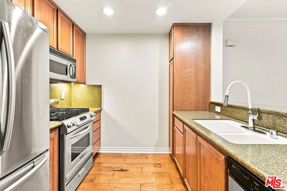 12963 Runway Road #218 Playa Vista, CA 90094