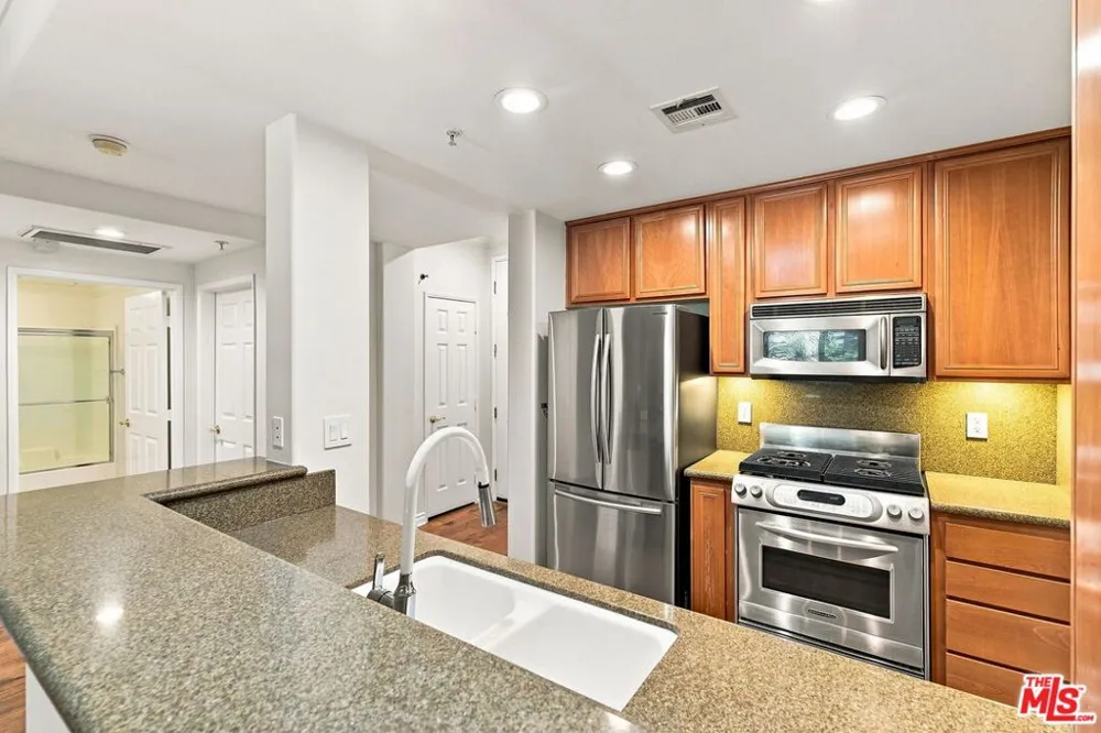 12963 Runway Road #218 Playa Vista, CA 90094