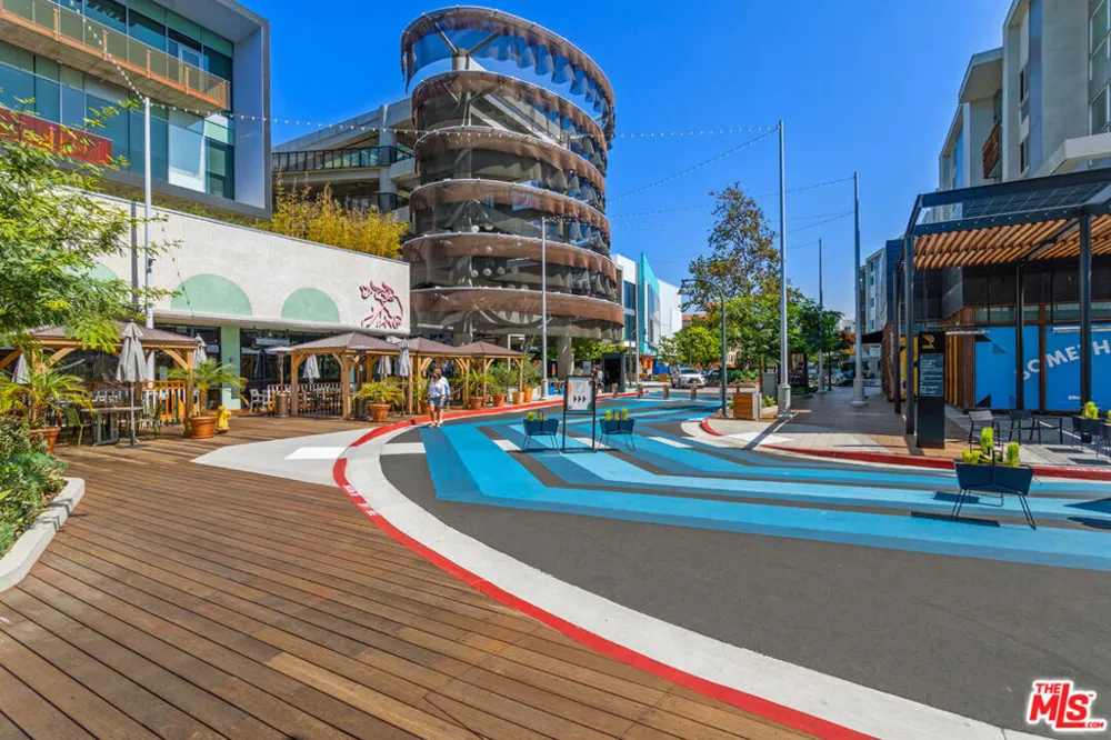 12963 Runway Road #218 Playa Vista, CA 90094