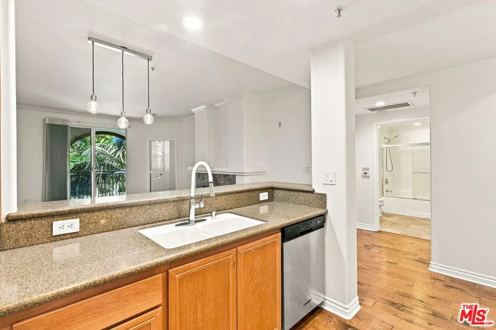 12963 Runway Road #218 Playa Vista, CA 90094