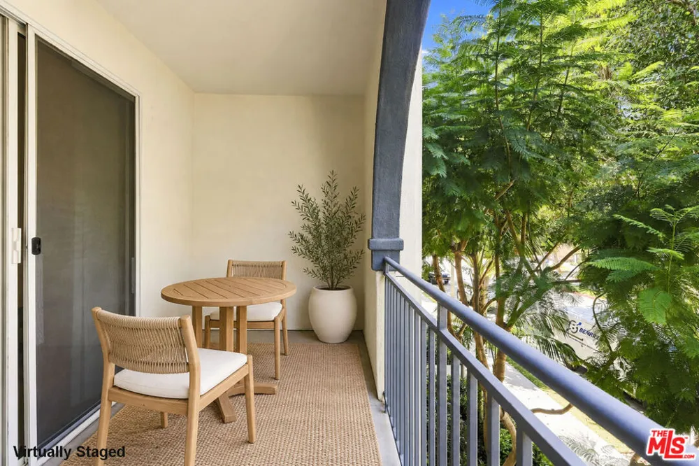 12963 Runway Road #218 Playa Vista, CA 90094