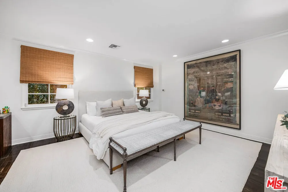 14633 Valley Vista Boulevard Los Angeles, CA 91403