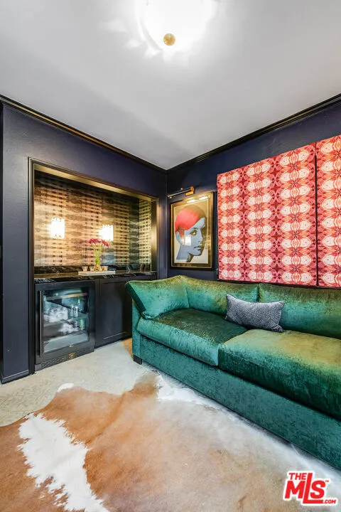 14633 Valley Vista Boulevard Los Angeles, CA 91403