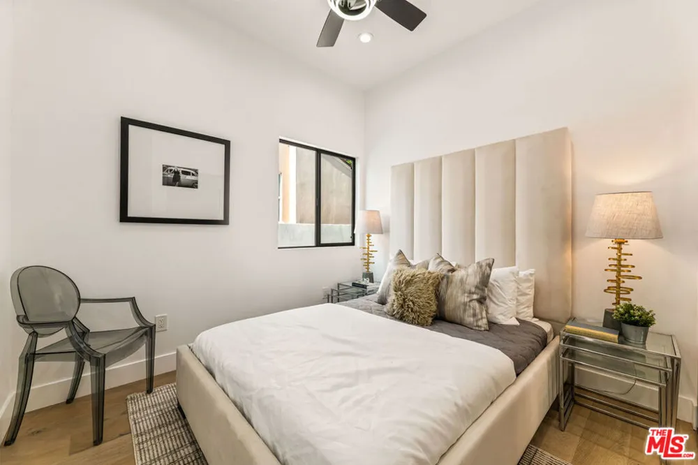 1170 S Lucerne Boulevard Los Angeles, CA 90019