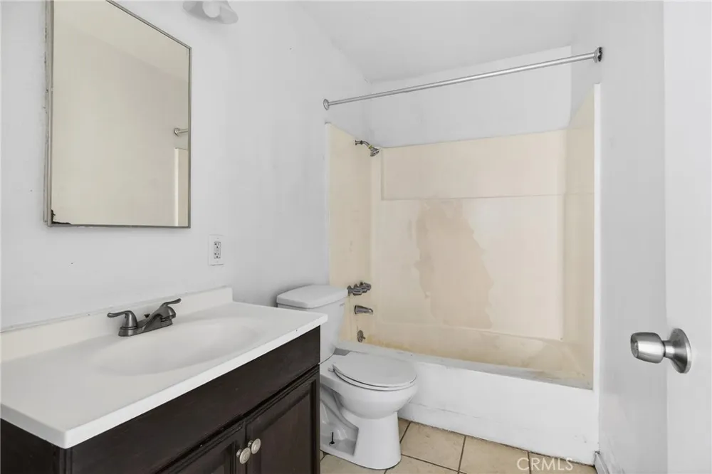 1962 Edwards Merced, CA 95340