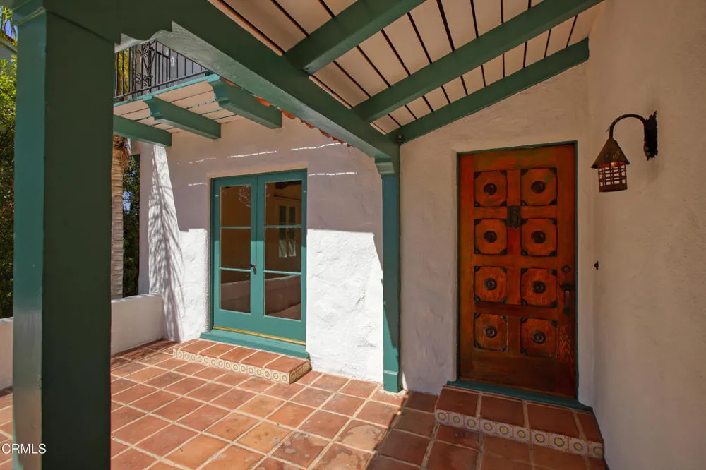 1233 Isabel Street Glendale, CA 91207