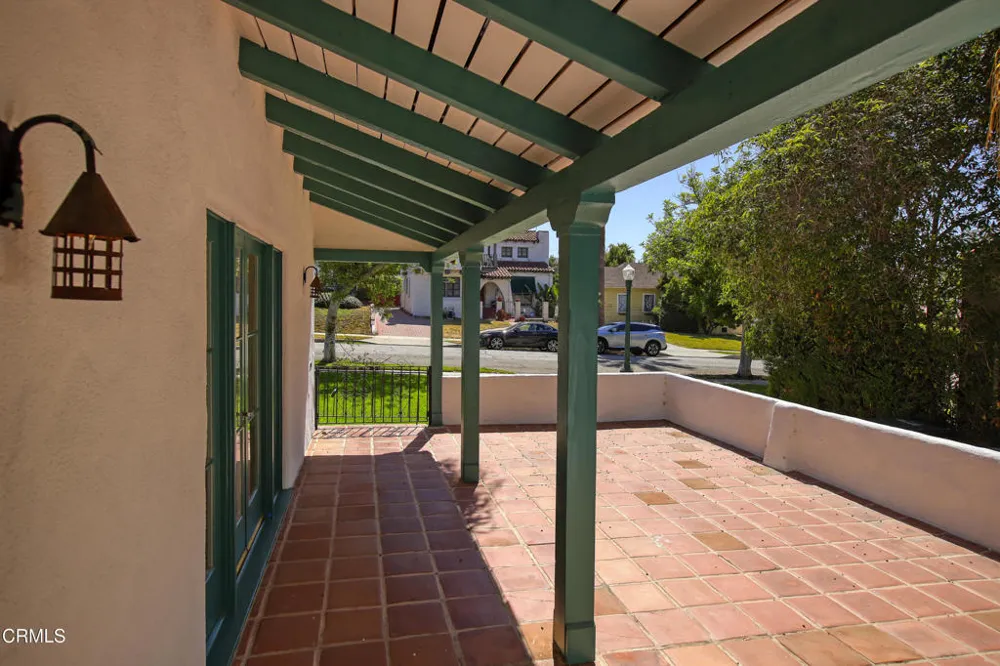 1233 Isabel Street Glendale, CA 91207