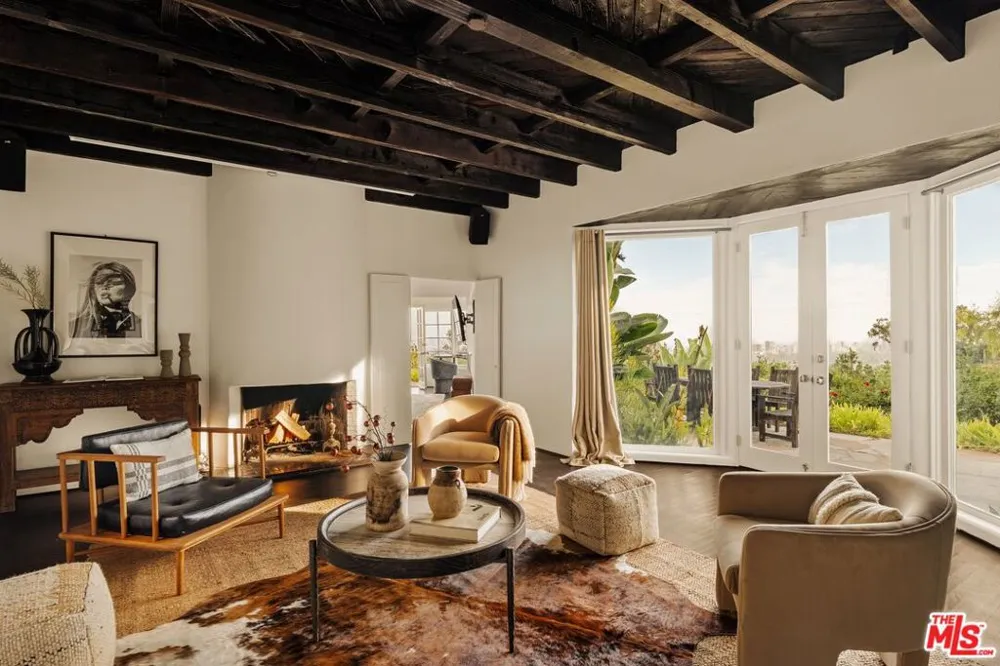 1454 Blueridge Drive Los Angeles, CA 90210