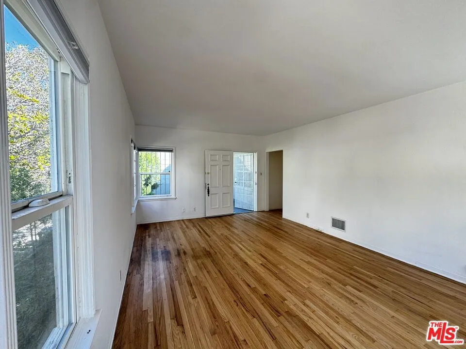 1246 Edris Drive Los Angeles, CA 90035