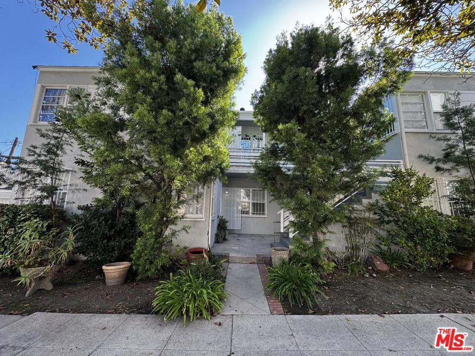 1246 Edris Drive Los Angeles, CA 90035