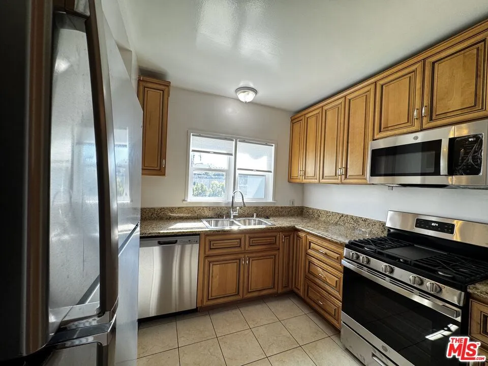 1246 Edris Drive Los Angeles, CA 90035