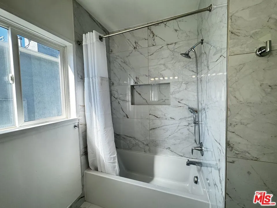 1246 Edris Drive Los Angeles, CA 90035