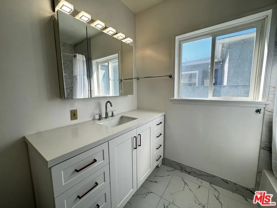 1246 Edris Drive Los Angeles, CA 90035