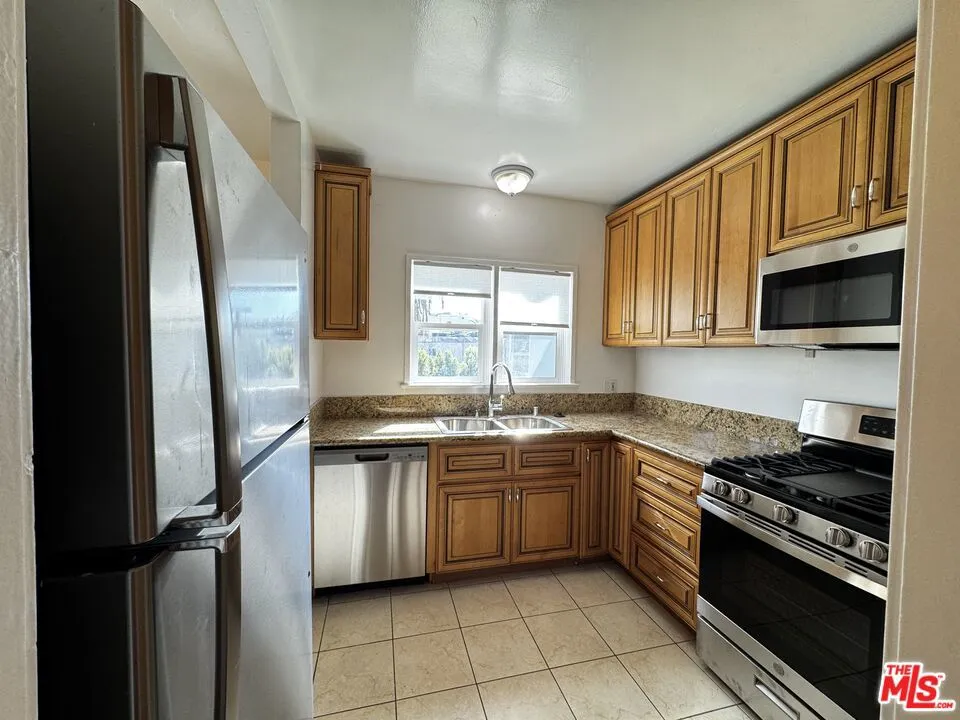 1246 Edris Drive Los Angeles, CA 90035