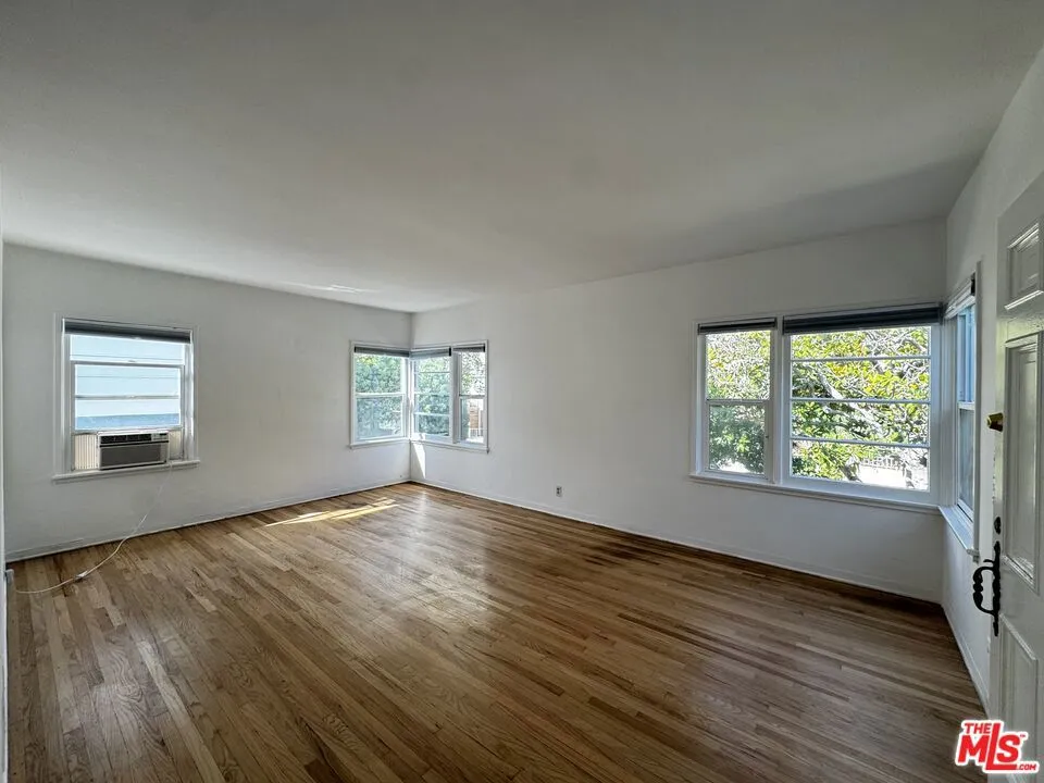1246 Edris Drive Los Angeles, CA 90035