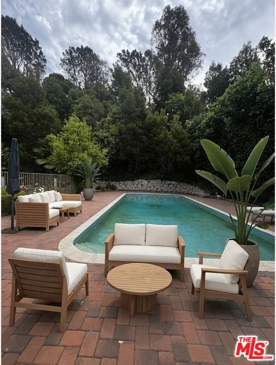 1110 Sutton Way Beverly Hills, CA 90210