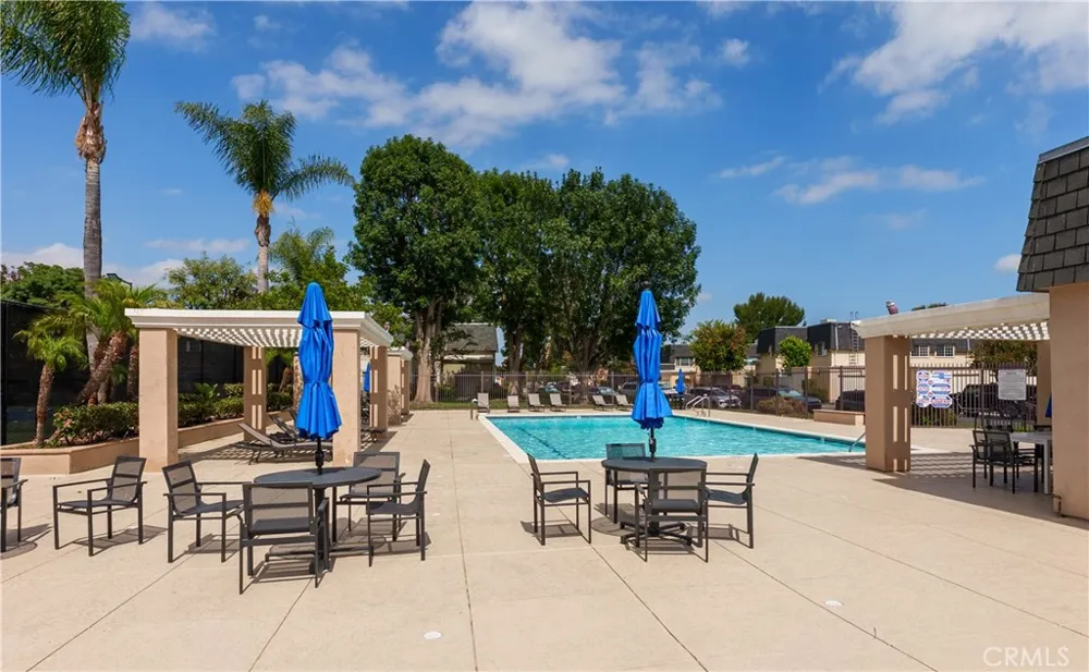19111 Hamlin St. #1 Reseda, CA 91335