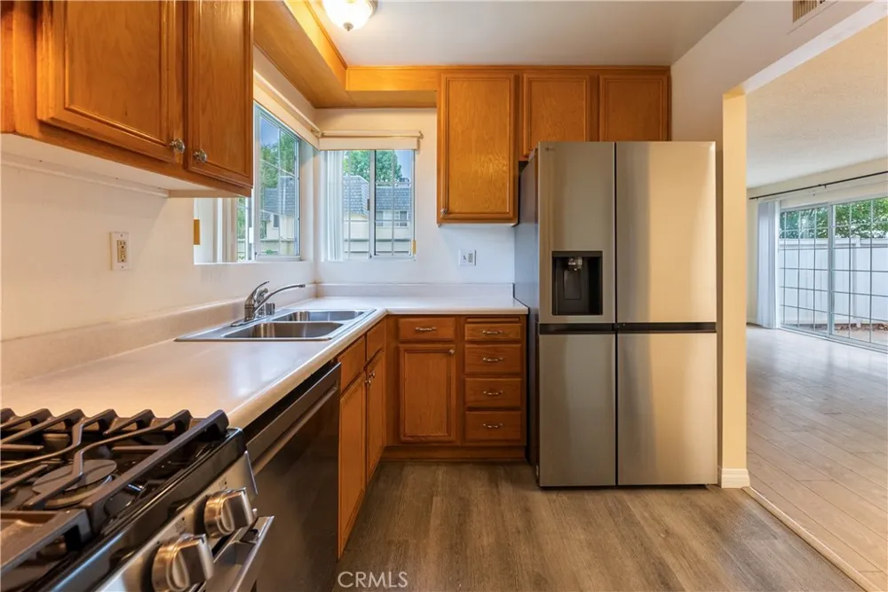 19111 Hamlin St. #1 Reseda, CA 91335